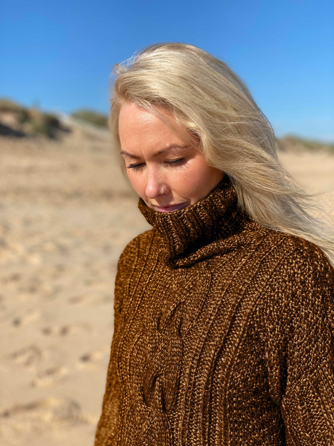 Close view of the Hedda Cable Roll Neck #150 collar in Scandi Wool Toffee
