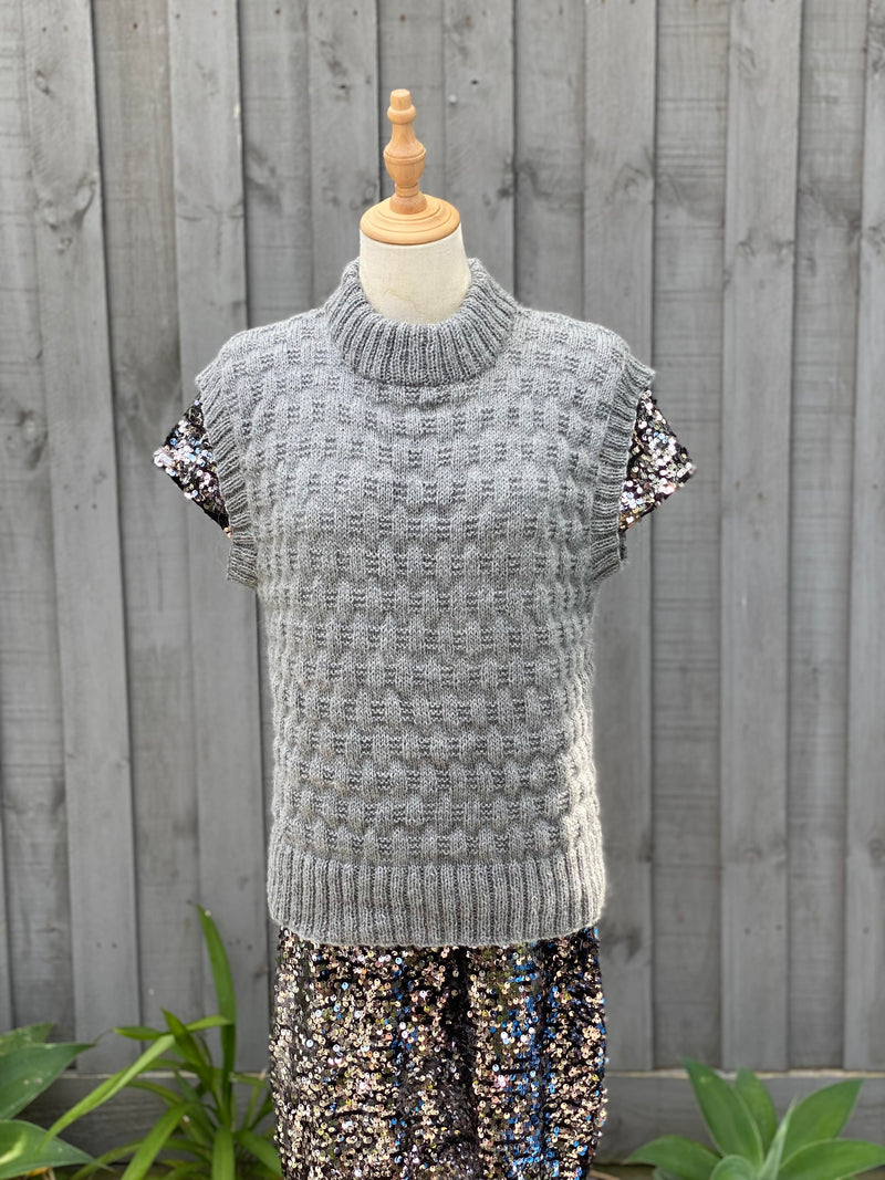 BUBBLE VEST - knitting pattern #169, grey