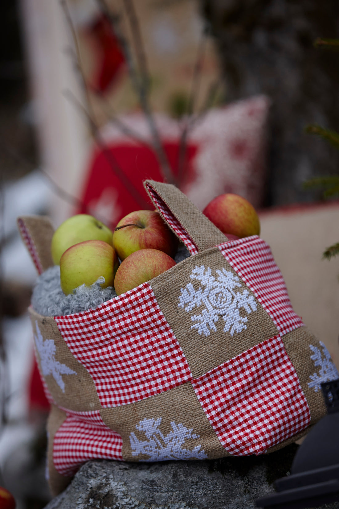 Christmas Basket - Cross Stitch Pattern