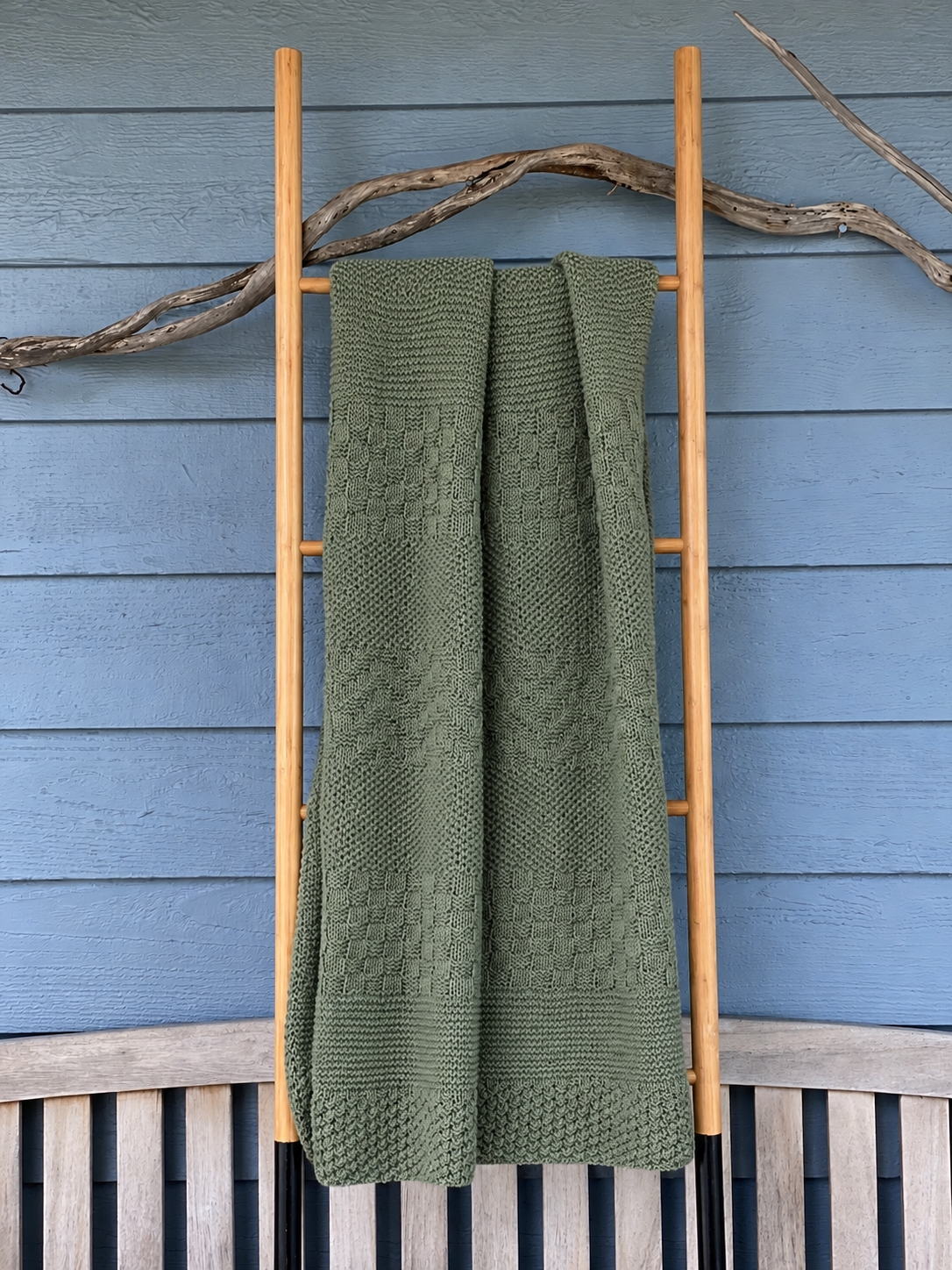 EIRA Textured Throw #207