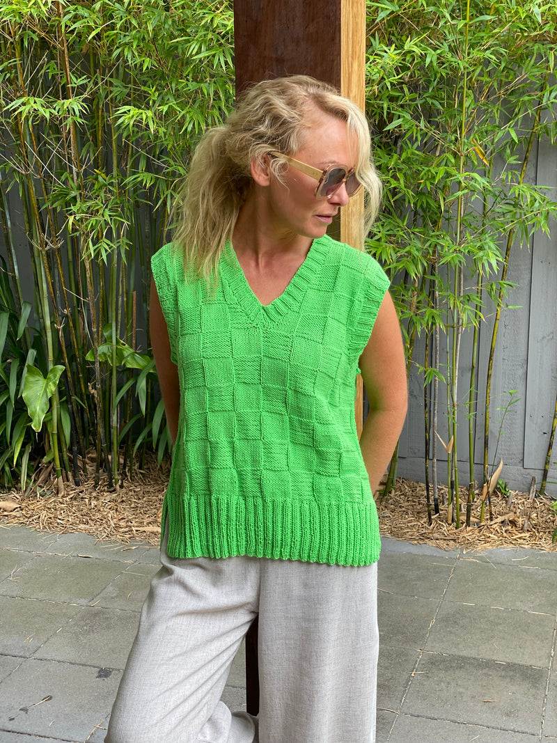 SQUARE vest - knitting pattern #180