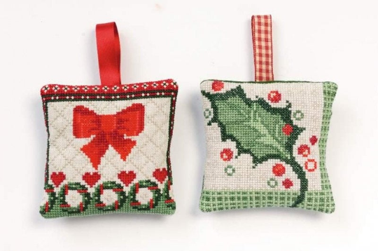 CHRISTMAS DECORATIONS - cross stitch pattern