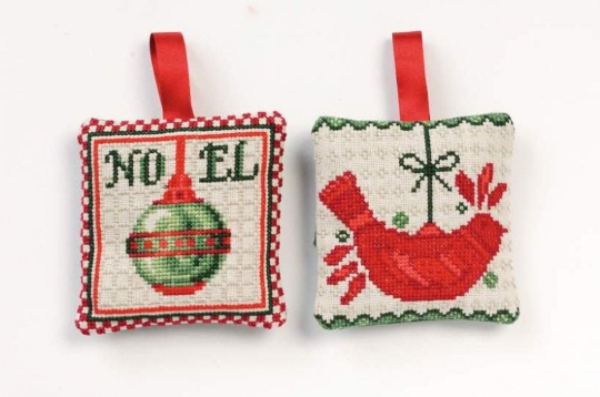 CHRISTMAS DECORATIONS - cross stitch pattern