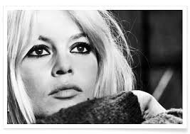Black and white vintage photograph showing the off-shoulder style that inspired the Bardot jumper #125